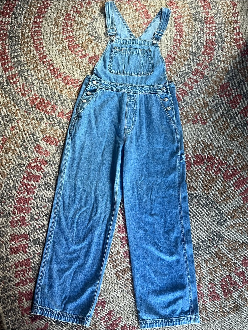 Ladies size small- GAP denim overalls - cute!